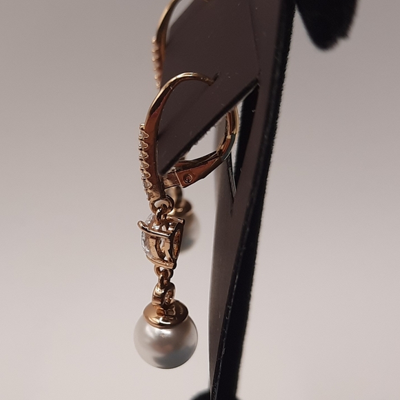 NWT Anne Klein Pearl CZ Drop Earrings - Picture 4 of 6